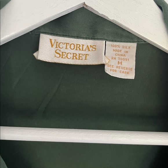 Vintage Victorias Secret silk pajamas - Picture 2 of 4